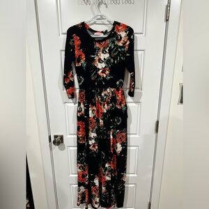 Neesee’s Floral Dress